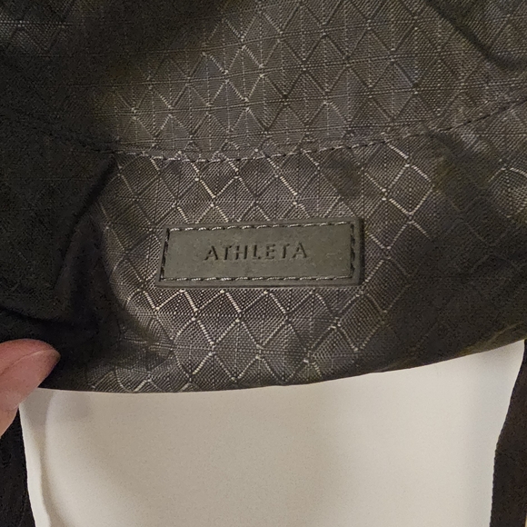 EUC! Olive Green Athleta Excursion Backpack - Picture 2 of 10